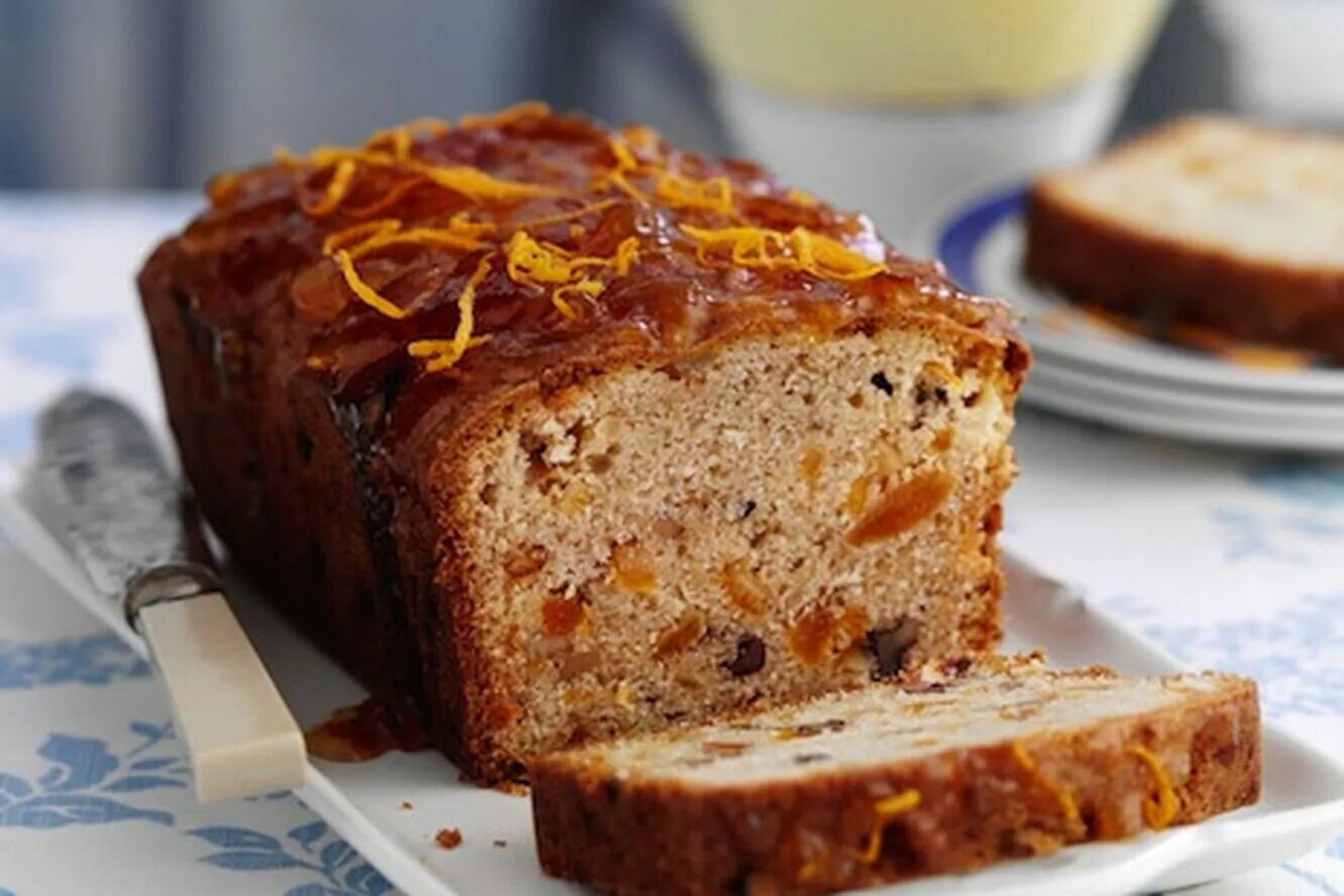 Кулич с цедрой апельсина и изюмом