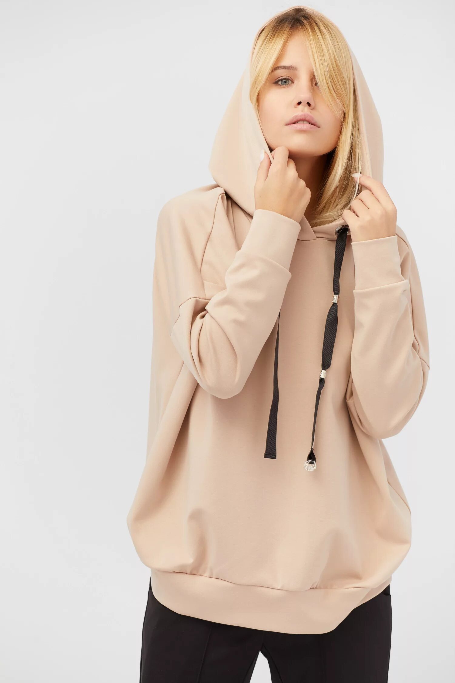 Синяя толстовка с капюшоном женская. Толстовки женские объемные. Объемные толстовки. Толстовки с капюшоном женские колор блок. Толстовка california оверсайз женская зеленая.