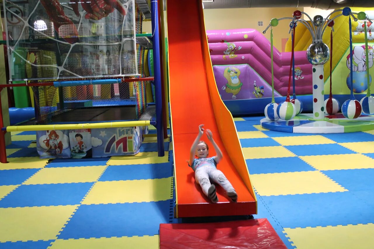 стрекоза нижнекамск игровая. сити молл южно-сахалинск игровая зона. сити молл игровая нижнекамск. сити молл игровая комната южно сахалинск. сити молл тюмень детская игровая комната.