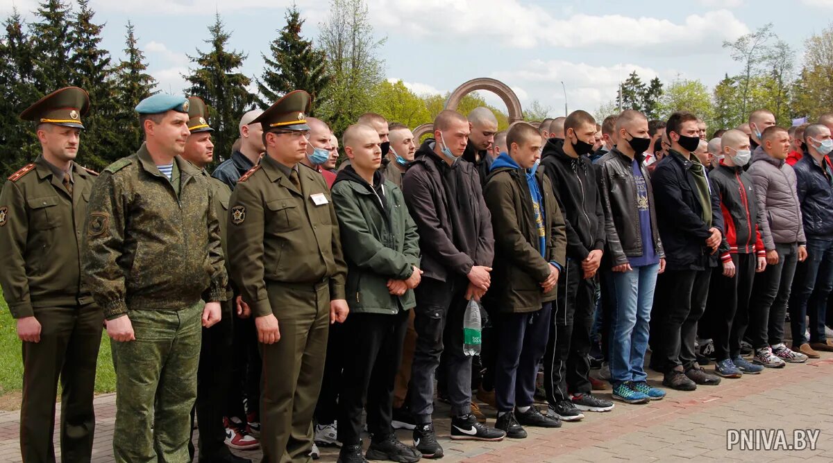 Новый облик военкоматов. Призывники Беларусь. Армия Беларуси призывники. Призыв 2021. Беларусь военкомат призыв.