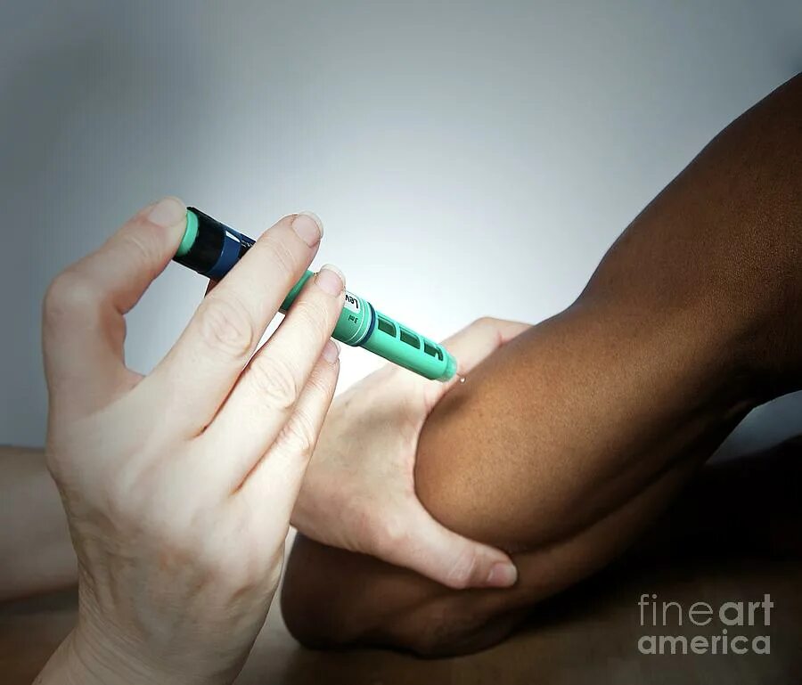 Укол в ягодицу. Внутримышечный укол. 2 injection. Углы введения инъекций. Укол в ягодицу.