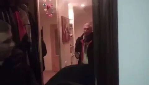 Должник расстрелял коллекторов из автомата
