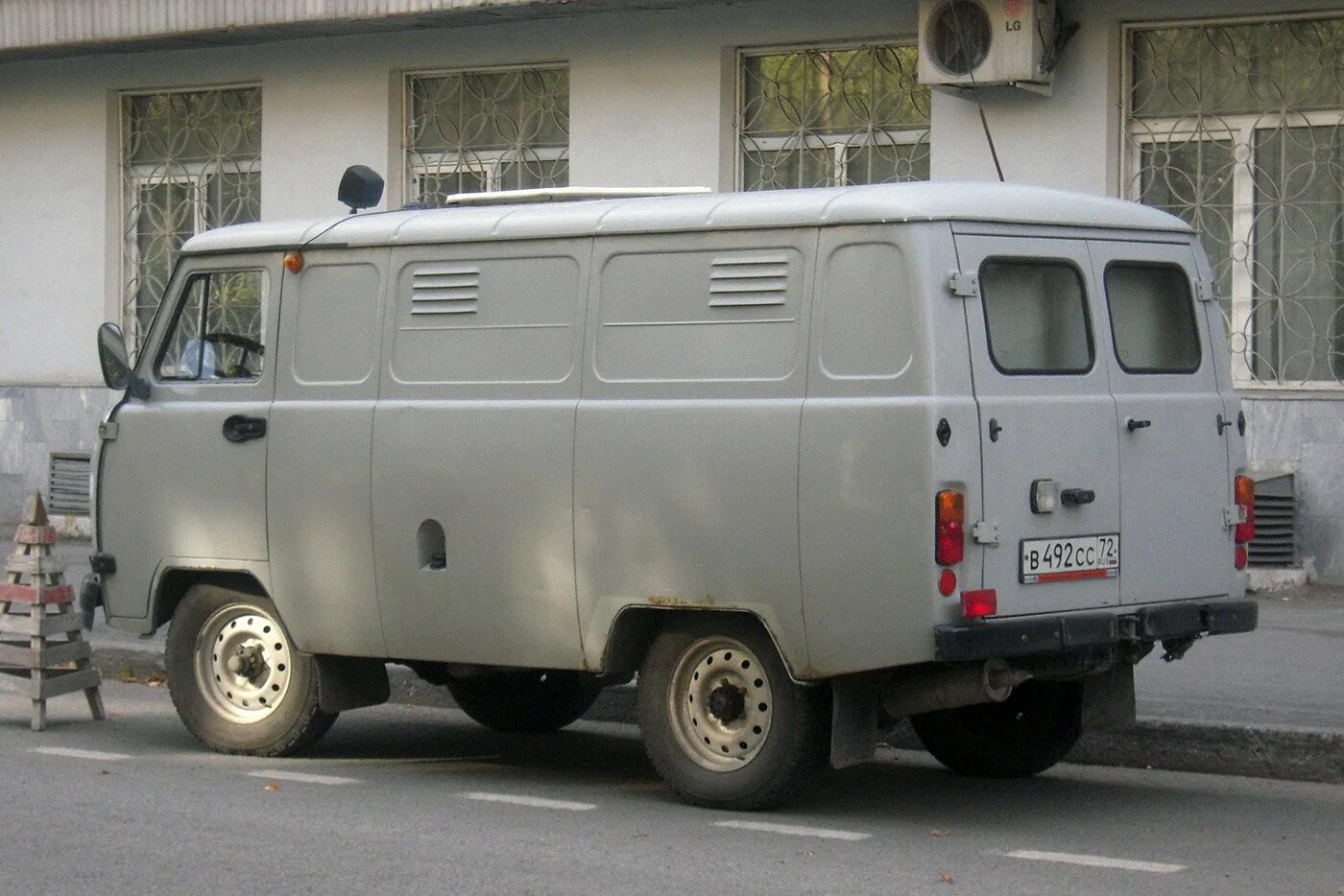 Уаз сгр буханка. Уаз-3741,3909,3962,2206. Уаз 3741 новый. Уаз 3741 цельнометаллический фургон. Уаз 452 буханка.