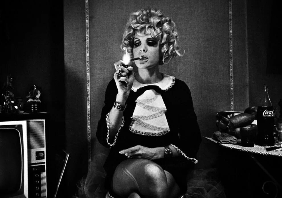 Ретро тетя. Черно белые ретро самоудовлетворение. transgender 1950. проституция черно белые. трансы парижа.