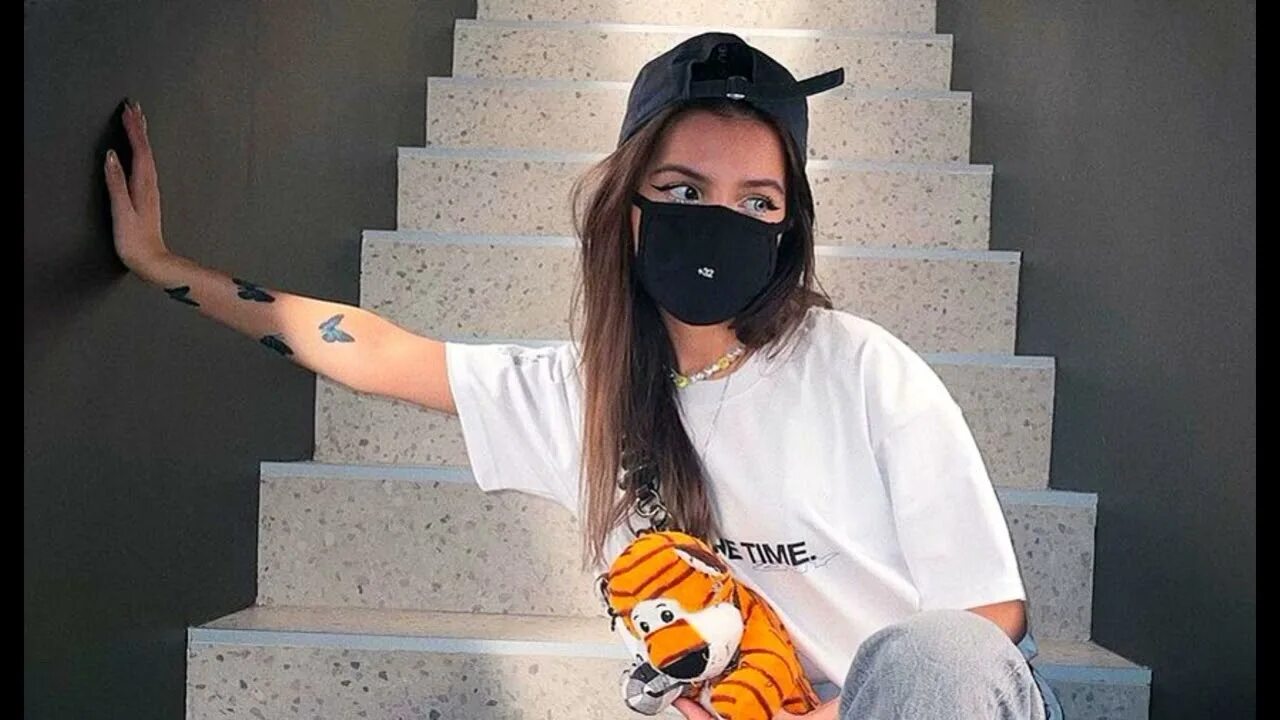Tenderlybae. Певица тендерлибай. тендерлибай тату. образы тендерлибае. tenderlybae 2018.