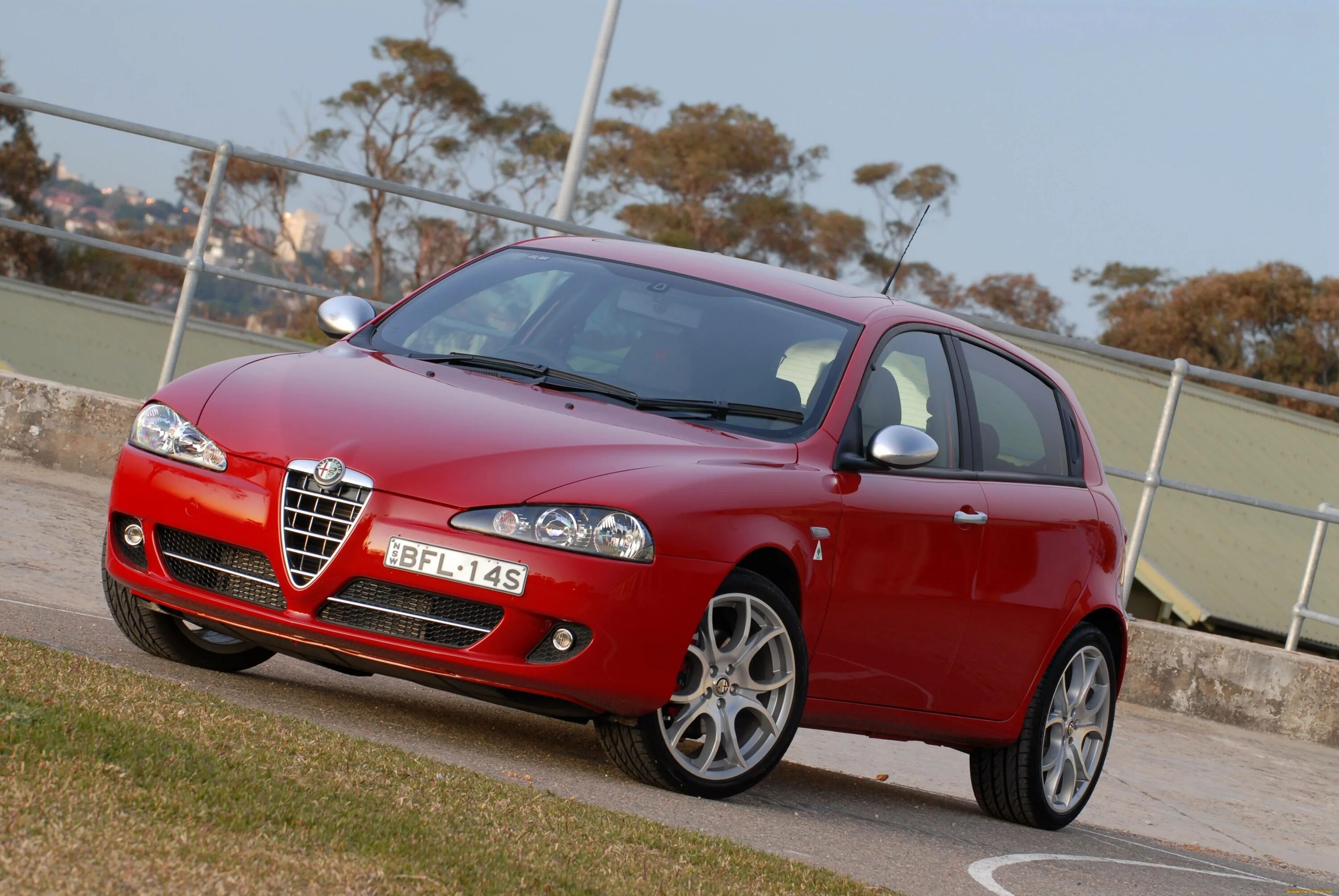 Модели альфа ромео. Альфа Ромео 154. Альфа Ромео 147 2008. Модель Alfa Romeo 147. Alfa Romeo 154 хэтчбек.