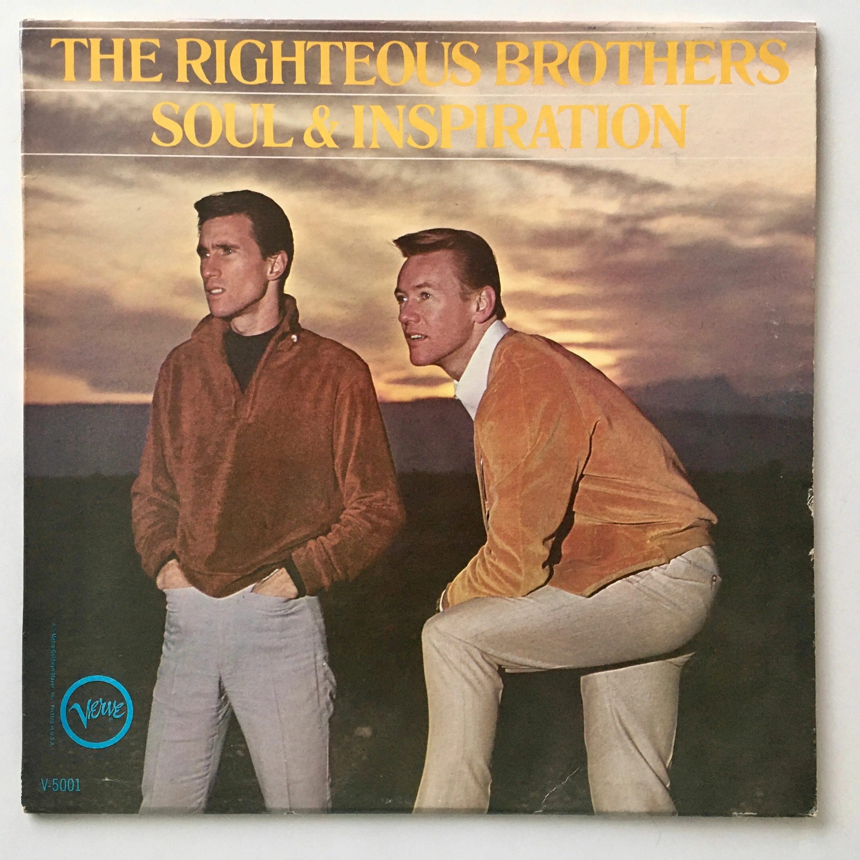 The righteous brothers unchained melody. Группа the Righteous brothers. The Righteous brothers ― Unchained Melody обложка. The Righteous brothers Unchained.