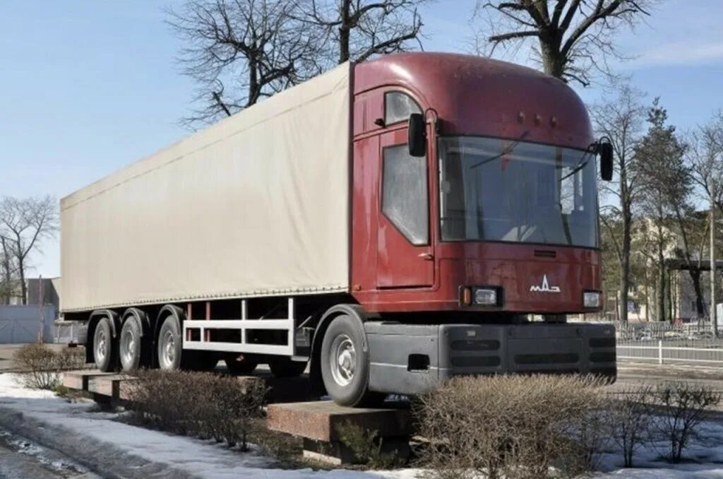Тягач перестройка маз. Грузовик маз 2000. Маз 2000 перестройка. Маз 2000 перестройка. Маз 2000 автомобили маз.