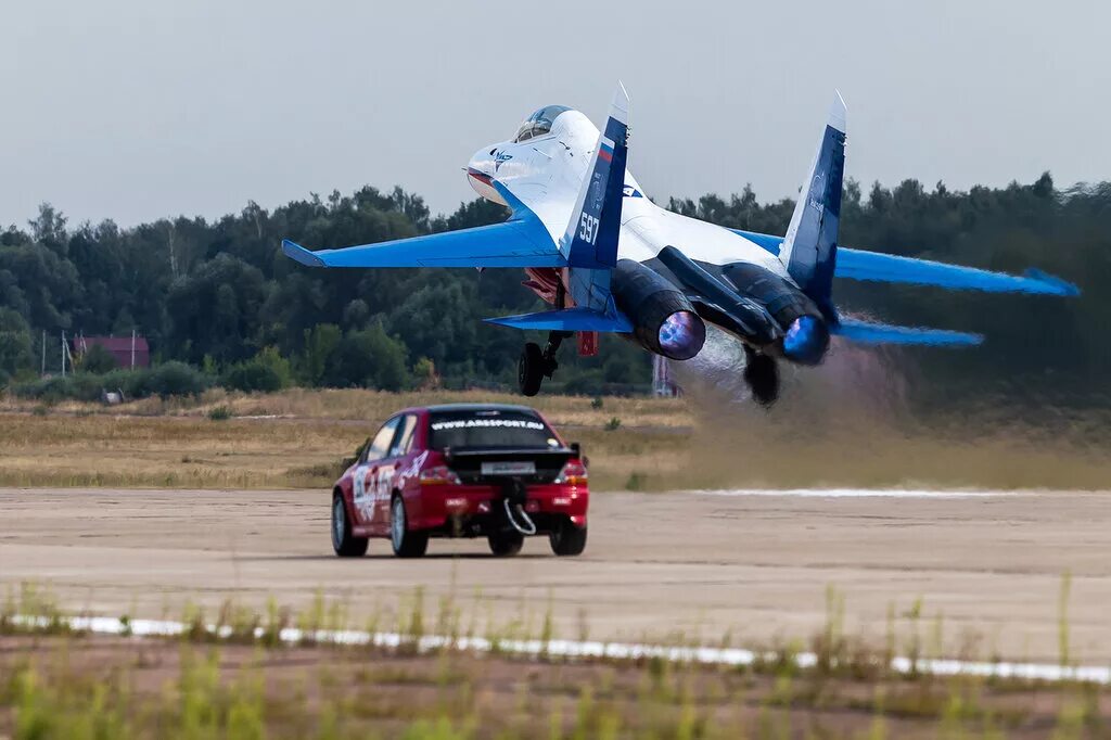 Скорость разгона самолета. Су-27 Форсаж. Су-27 Лии Громова. Су-30 Лии. Миг 29 Лии Громова.