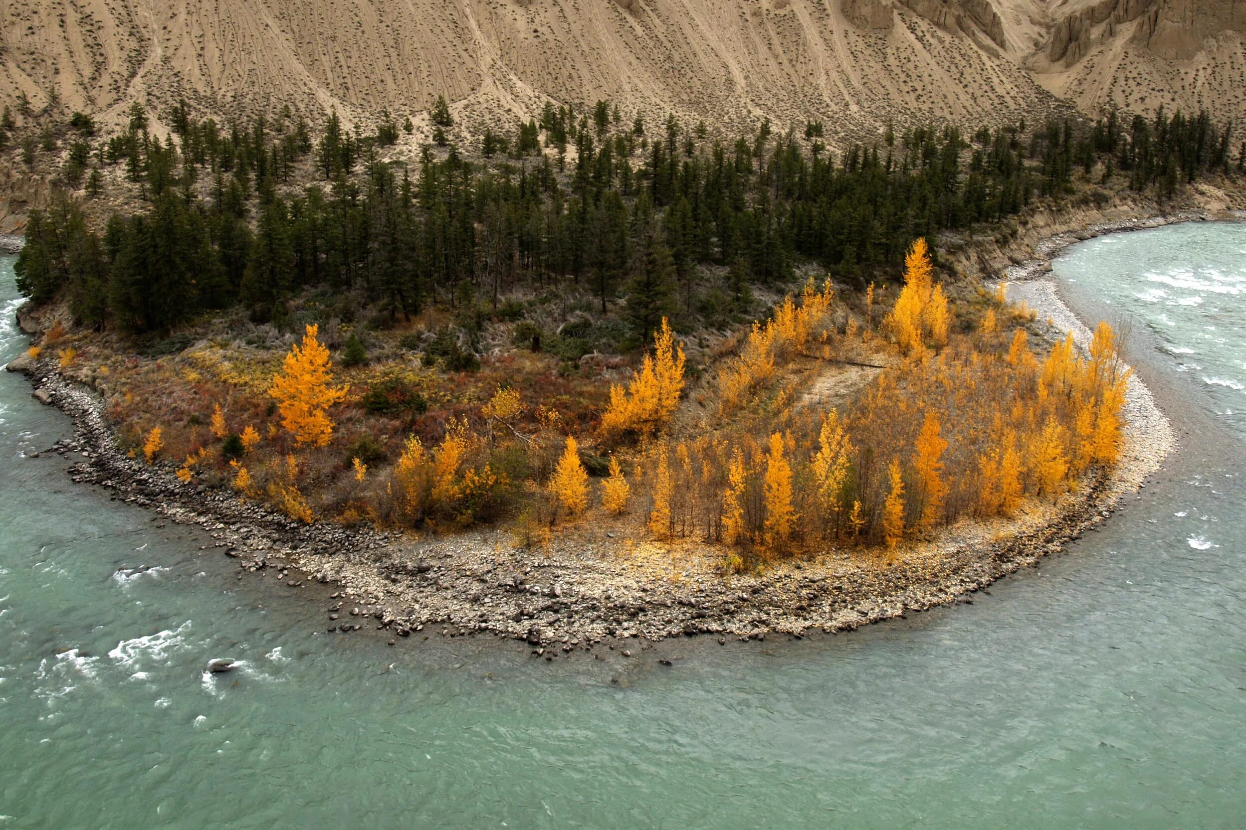 Какие крупные реки в канаде. Река Колумбия Канада. Канада осенью. Осень в Канаде. Британская Колумбия осенью.