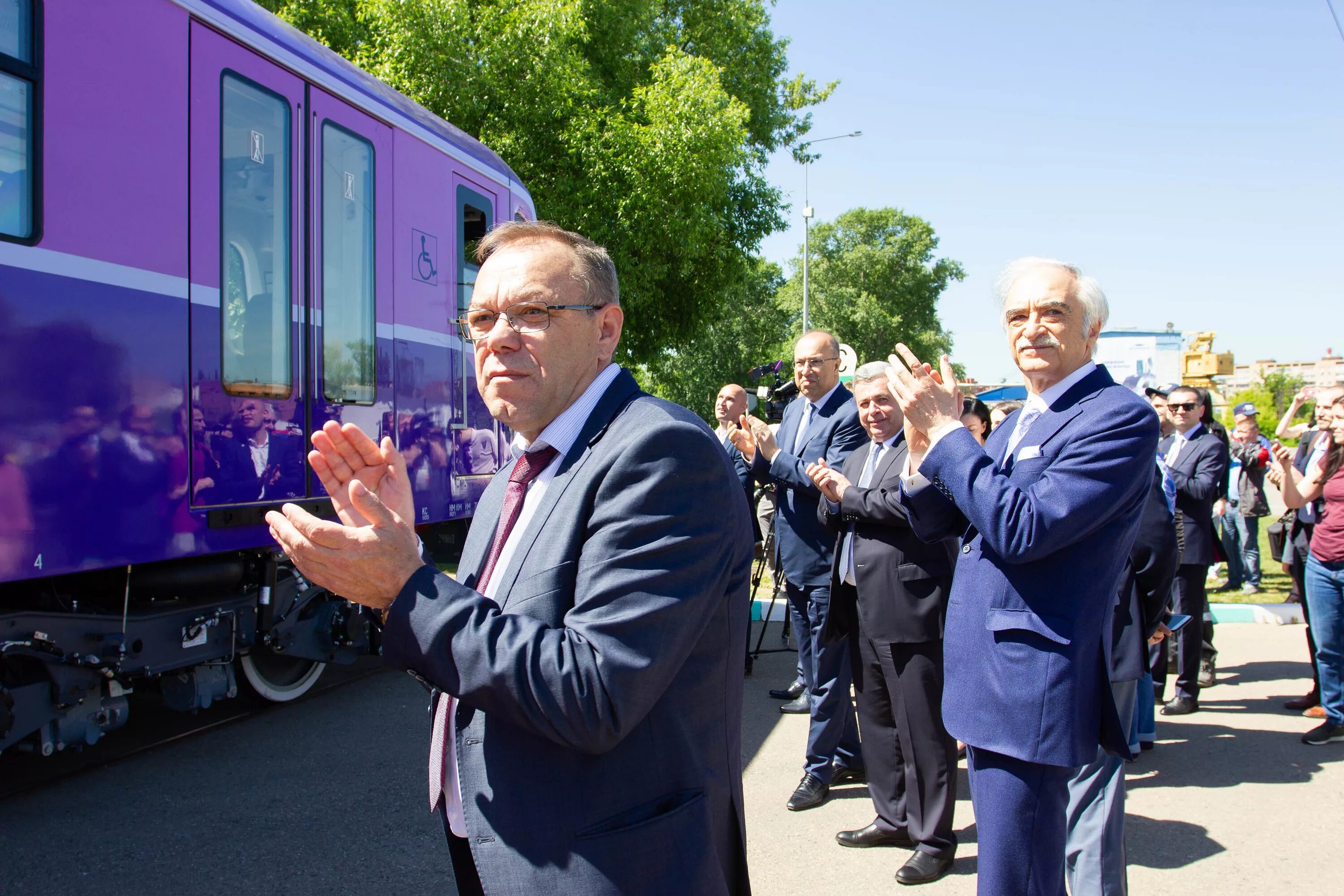 Метро в мытищи последние новости 2024. Вагоны Метровагонмаш Мытищи. Завод вагонов метро в Мытищах.