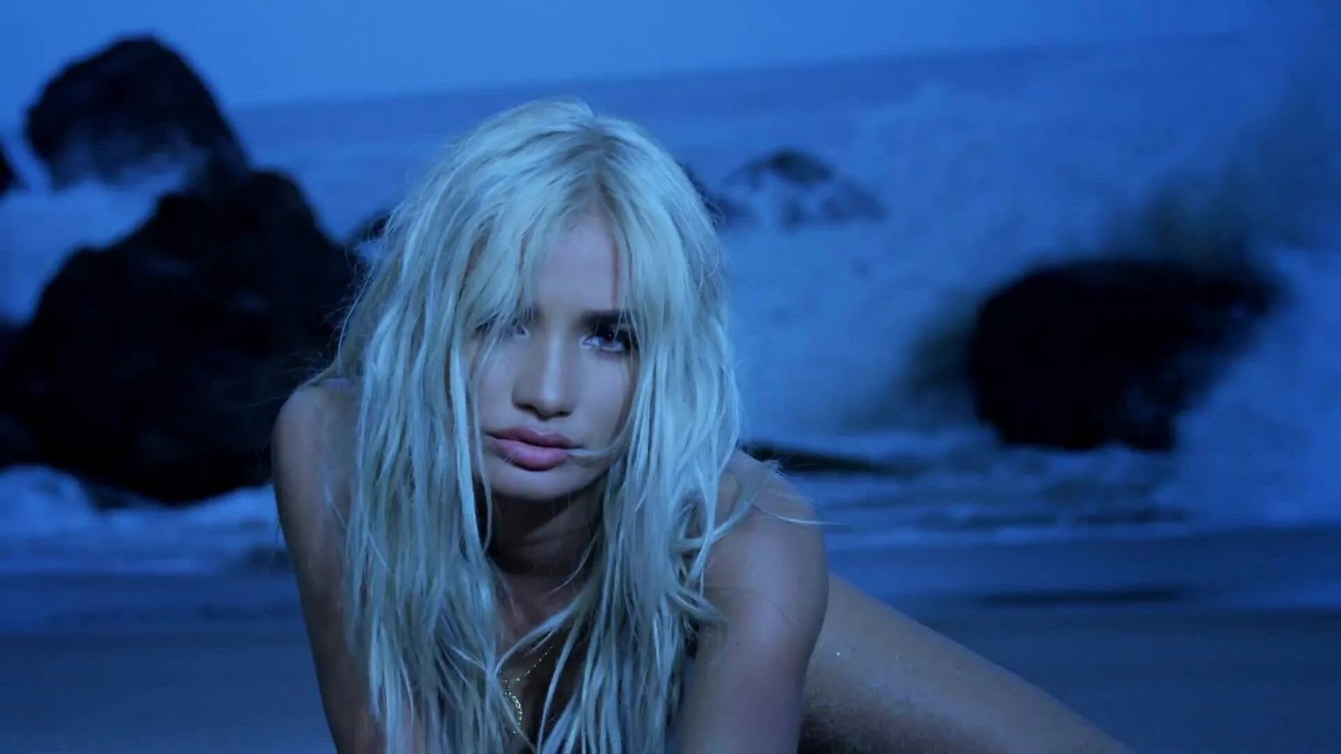 Doing it again. Pia mia do it. pia mia do it again. pia mia клип. do it again (ft. chris brown &amp; tyga).