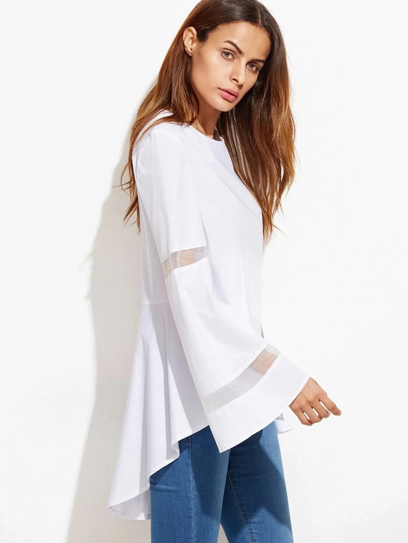 Белая женская рубашка с широкими манжетами. Длинная блузка. Рубашка клеш. Рубашка клеш. Рубашка клеш.
