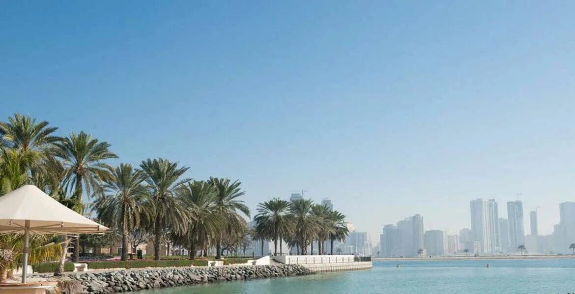 Парк аль мамзар. Аль Мамзар Дубай. Парк Аль Мамзар Шарджа. Пляж Аль Мамзар в Дубае. Аль Мамзар пляж Шарджа.