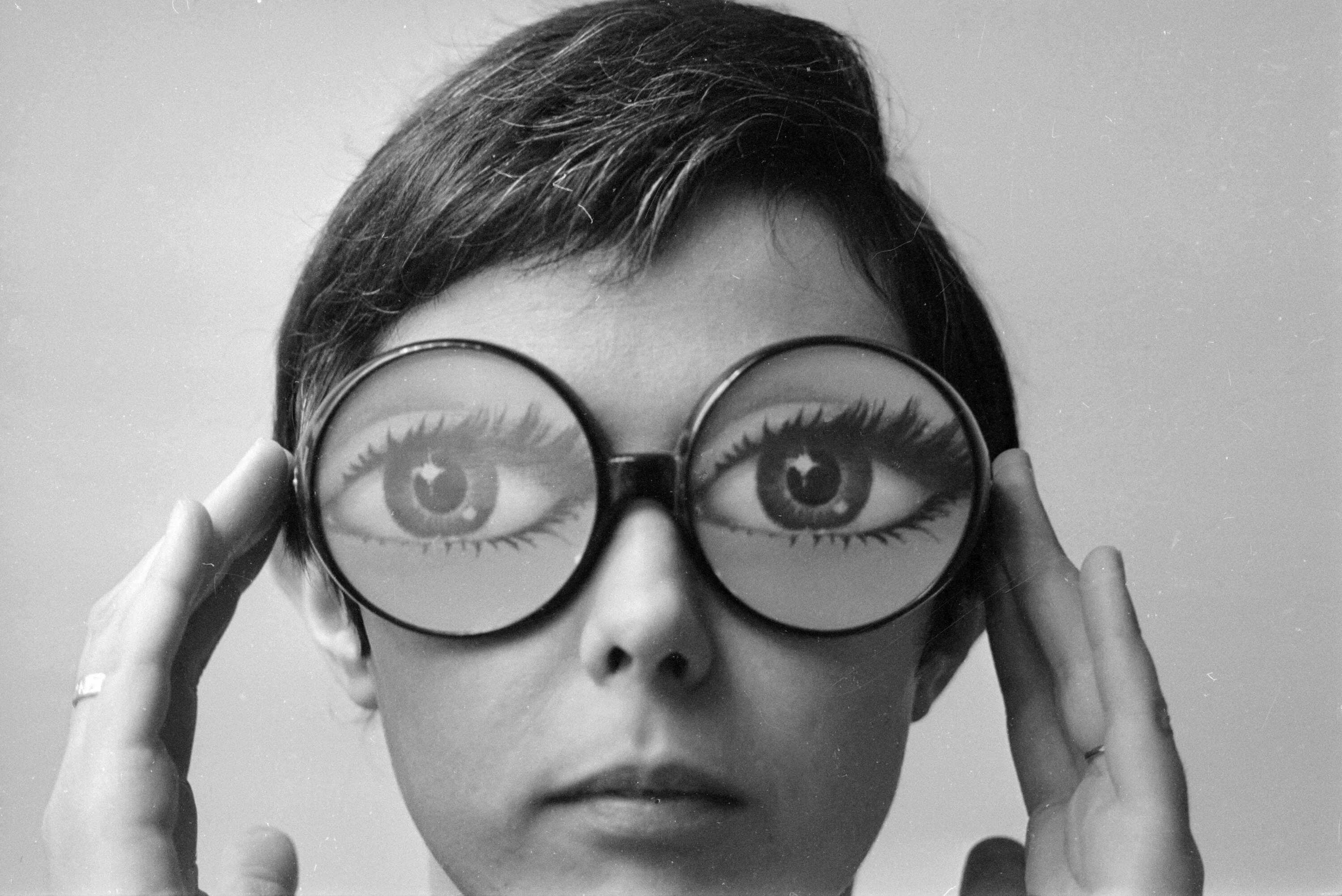 Eye go