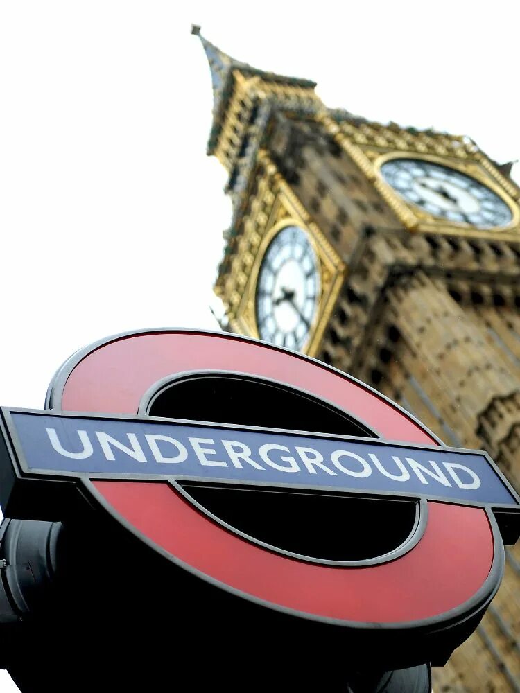 London is expensive. Around london. getting around london. стих around london. london is the capital of england it is a very big city текст.
