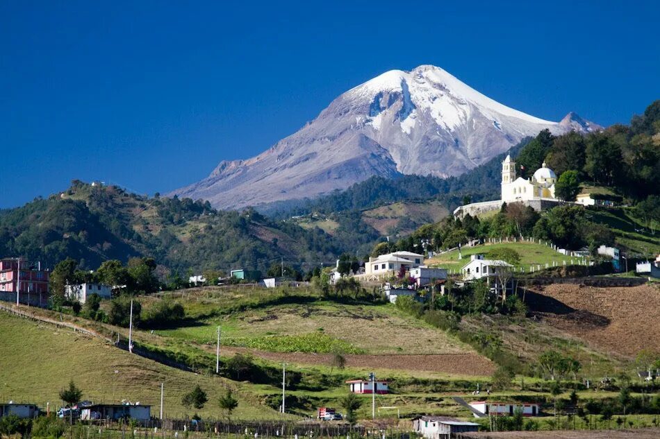 Самая высокая точка мексики. Мексика вулкан Орисаба. Гора Орисаба Мексика. Пико де Орисаба. Мехико вулкан Орисаба.