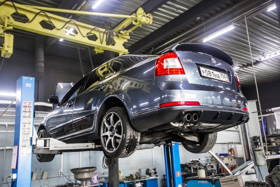 Skoda сервисный центр. Skoda сервис. Сервисное обслуживание шкода 1. Шкода сто. Автосервис skoda.