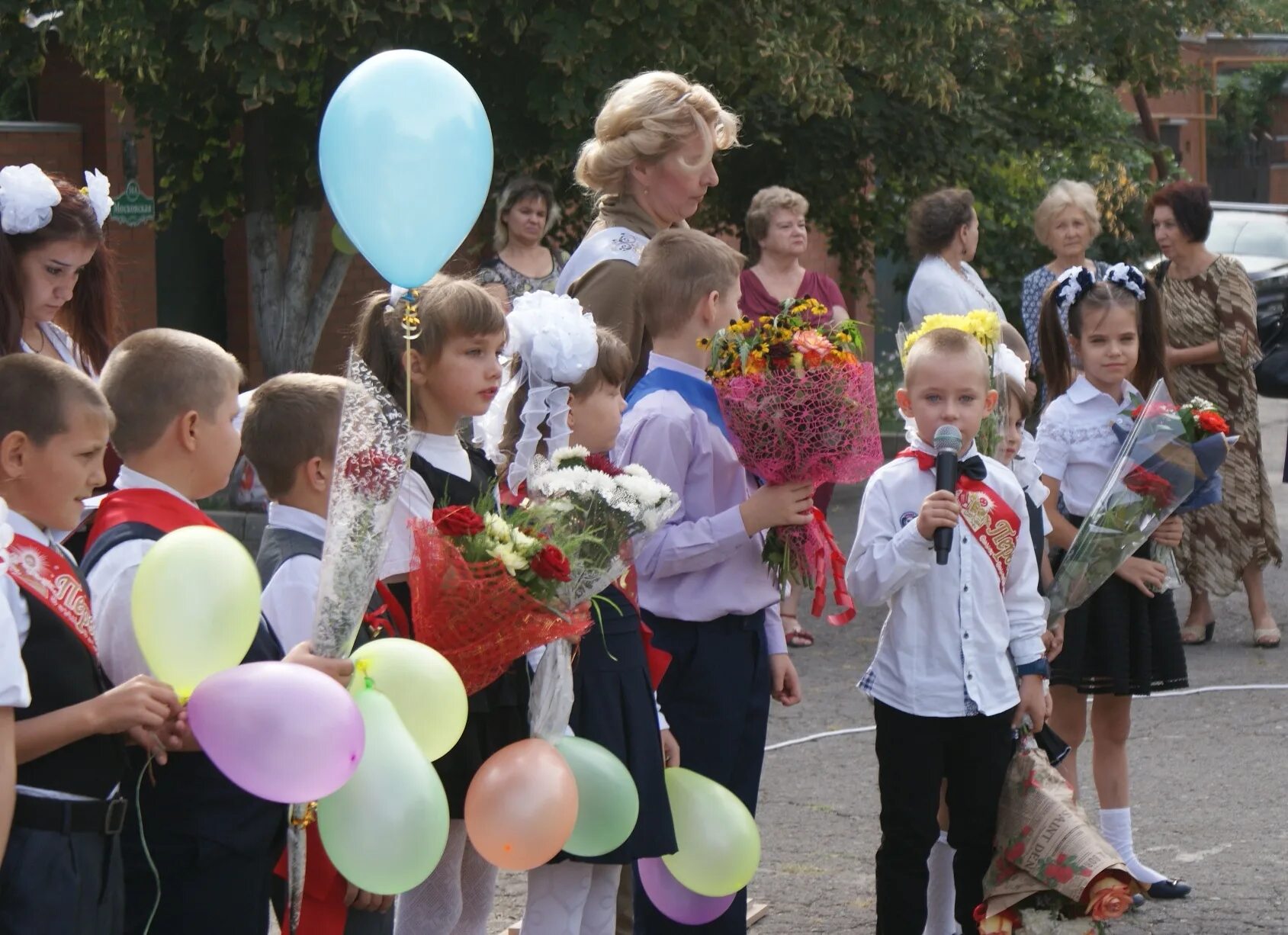 Школы новочеркасска директора школ. Директор 17 школы Новочеркасск. Школа 17 Новочеркасск. Школа 22 Новочеркасск. Школа 12 Новочеркасск.