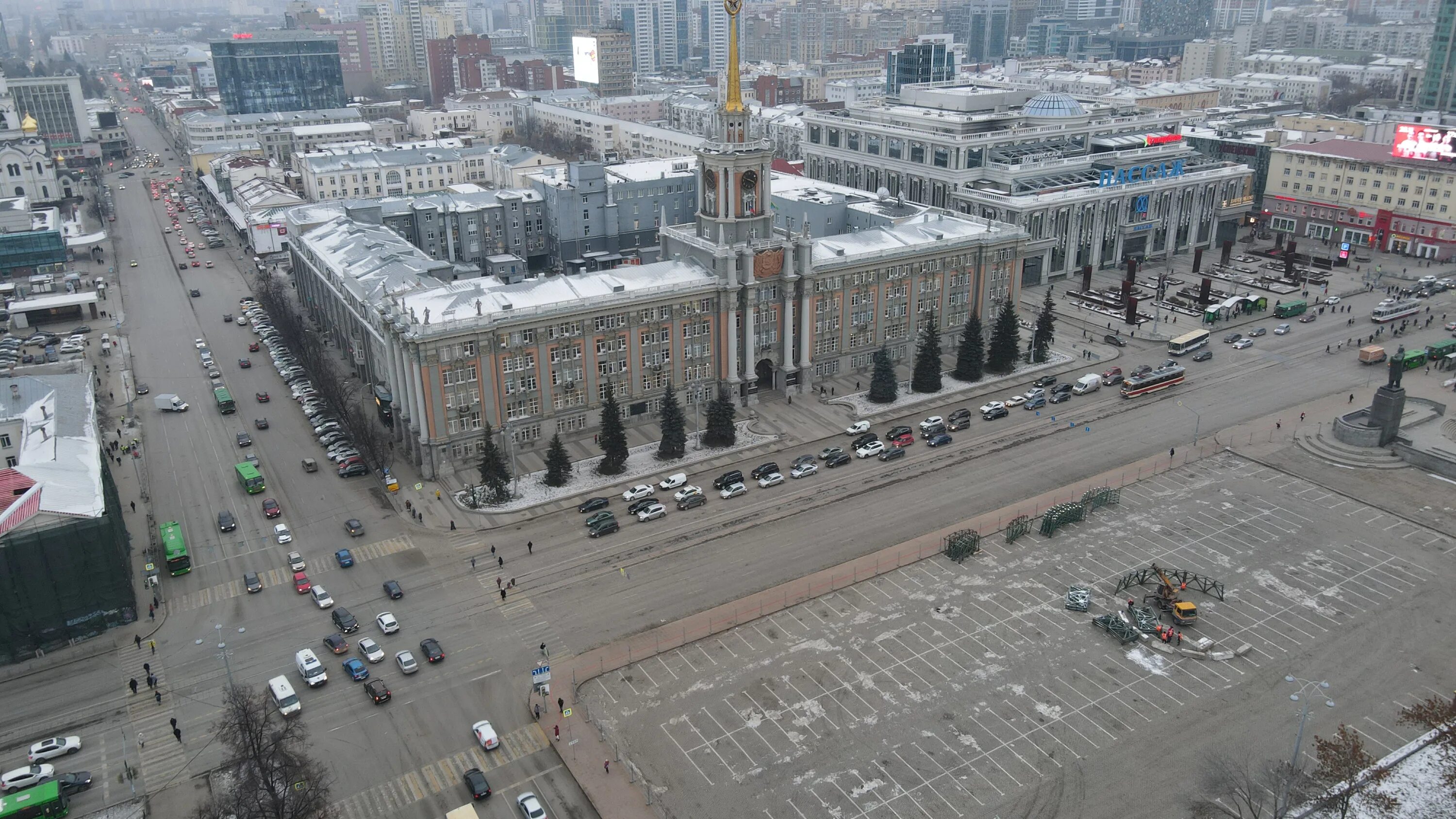 Площадь 1905 года Екатеринбург. Центр города Екатеринбурга площадь 1905 года. Площадь 1905 года Екатеринбург ночью. Центральная площадь 1905 Екатеринбурга. Пл екатеринбург