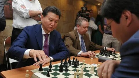 Где илюмжинов сейчас живет
