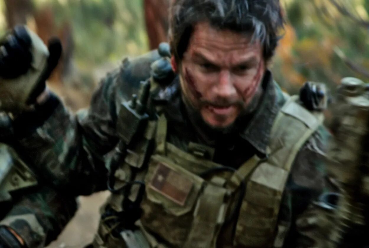 Переживу уцелевший. Уцелевший / lone survivor (2013).