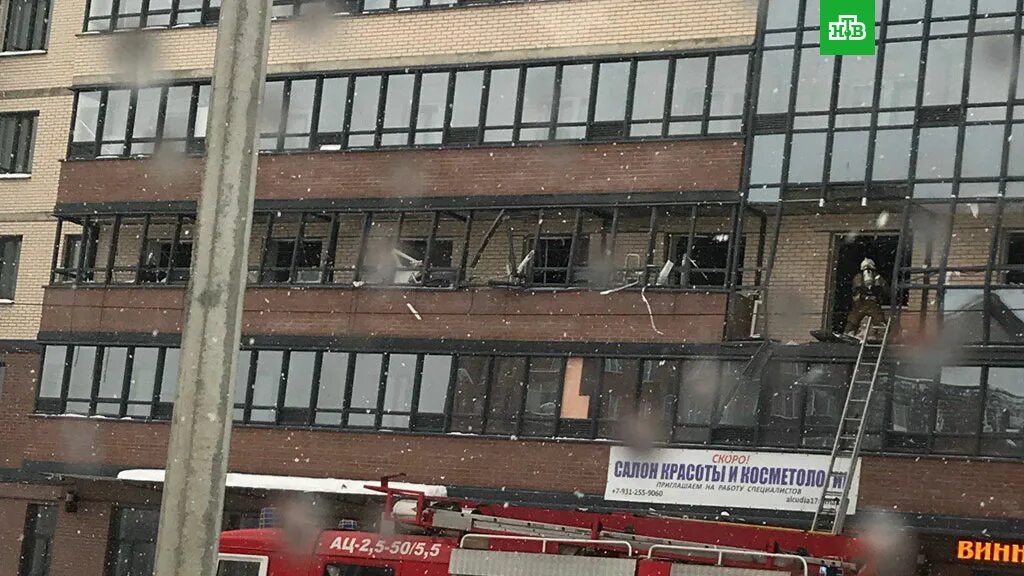 Взрыв в санкт петербурге пискаревка. Взрывы в СПБ сейчас Приморский район. Взрыв в Приморском районе СПБ сегодня. Гражданский проспект взрыв СПБ.