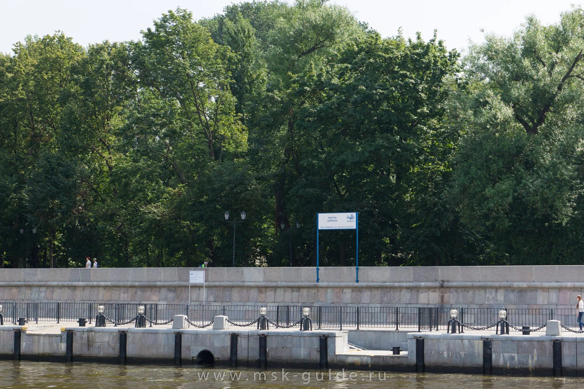Парк имени горького в москве аттракционы. Парк горького корабль. Парк горького москва карта парка. Парк горького режим работы аттракционов. Парк горького фонтаны расписание.