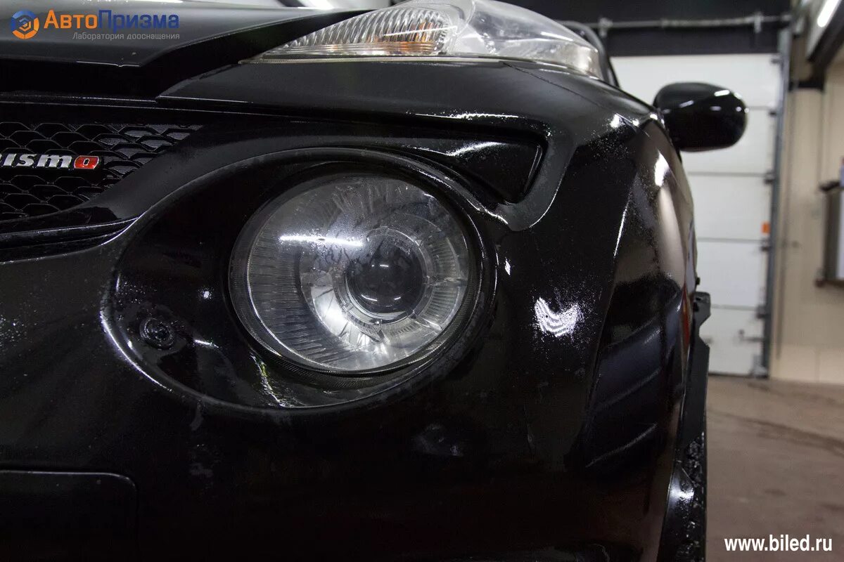Nissan Juke Tutorials : How to change your light bulbs - YouTube
