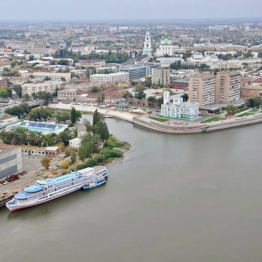 Левобережье астрахань. Городской округ город Астрахань. Астрахань остров городской коса. Центр Астрахани. Астрахань исторический центр.