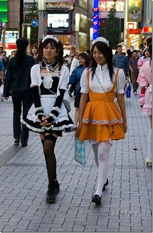 Косплей подростки. Косплей на улицах Японии. Мода японских подростков. Стиль анимешников в Японии. Косплееры в Токио на улице.