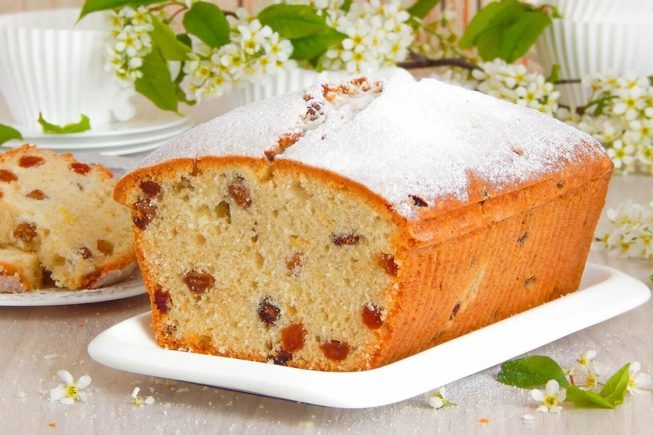 кексы в духовке. кексики классические с изюмом. кекс столичный по госту с изюмом. кекс столичный весовой. кекс столичный с изюмом.