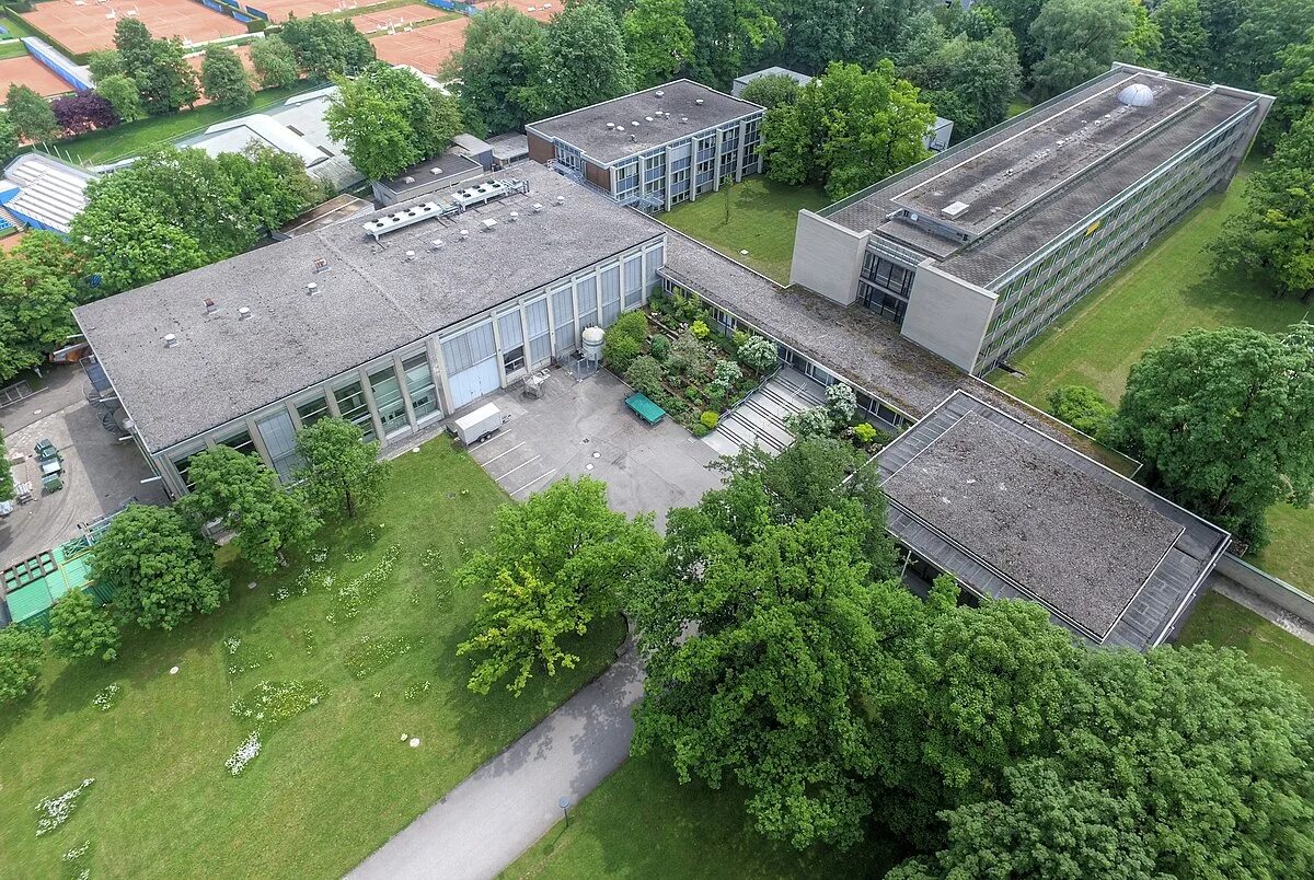 Iop publishing. Институт астрофизики общества макса планка в германии. Institute of chemical physics a. Архитектурное освещение зданий обои. Institute physic.