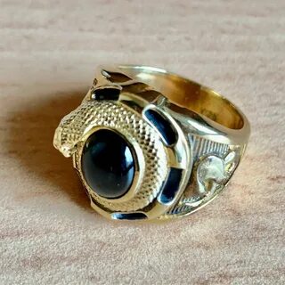 Печатка с сапфиром