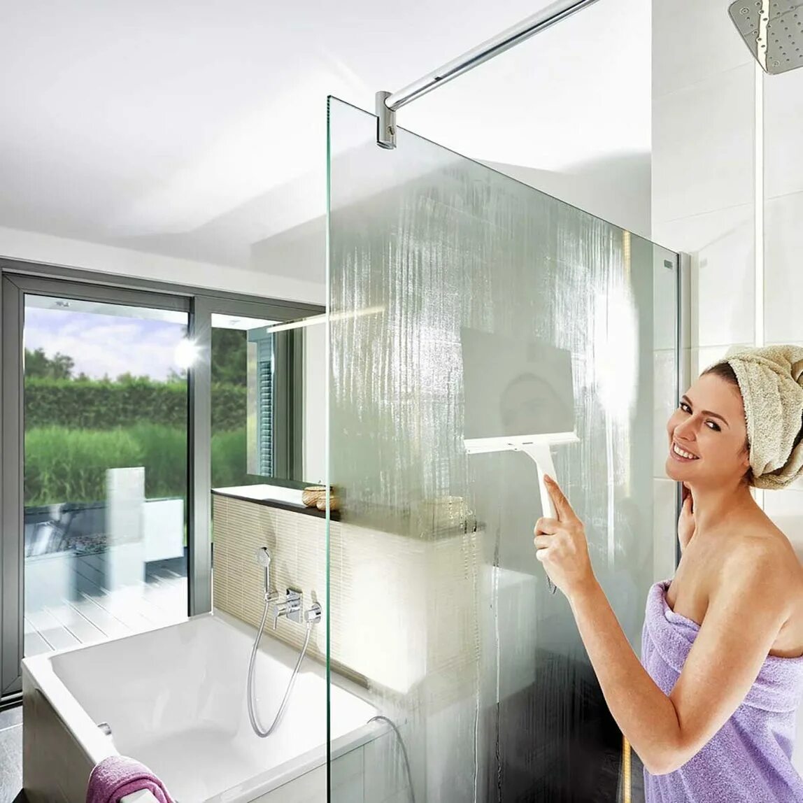 После душа чистим полы. Лейка для душа для слабого напора воды. Как почистить душу. Отмываем душевую лейку. Накипь на душевой лейке.