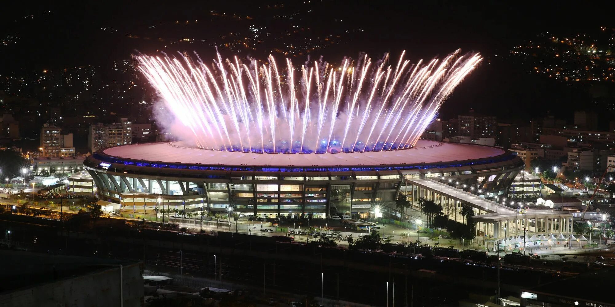 Олимпийский стадион Рио. Олимпийский огонь Маракана фото. Обои на рабочий стол Рио де Жанейро. Знаменитый стадион в рио 8