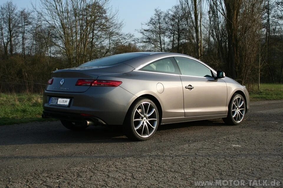 Рено лагуна размер дисков. Renault laguna 3 r19. renault laguna rs. рено лагуна 2025. диски рено лагуна купе.