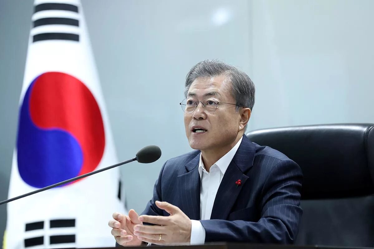 Мун корея. Южная Корея Мун Чжэ ин. Мун Чжэ ин корейский политик. Мун Чжэ ин сейчас.