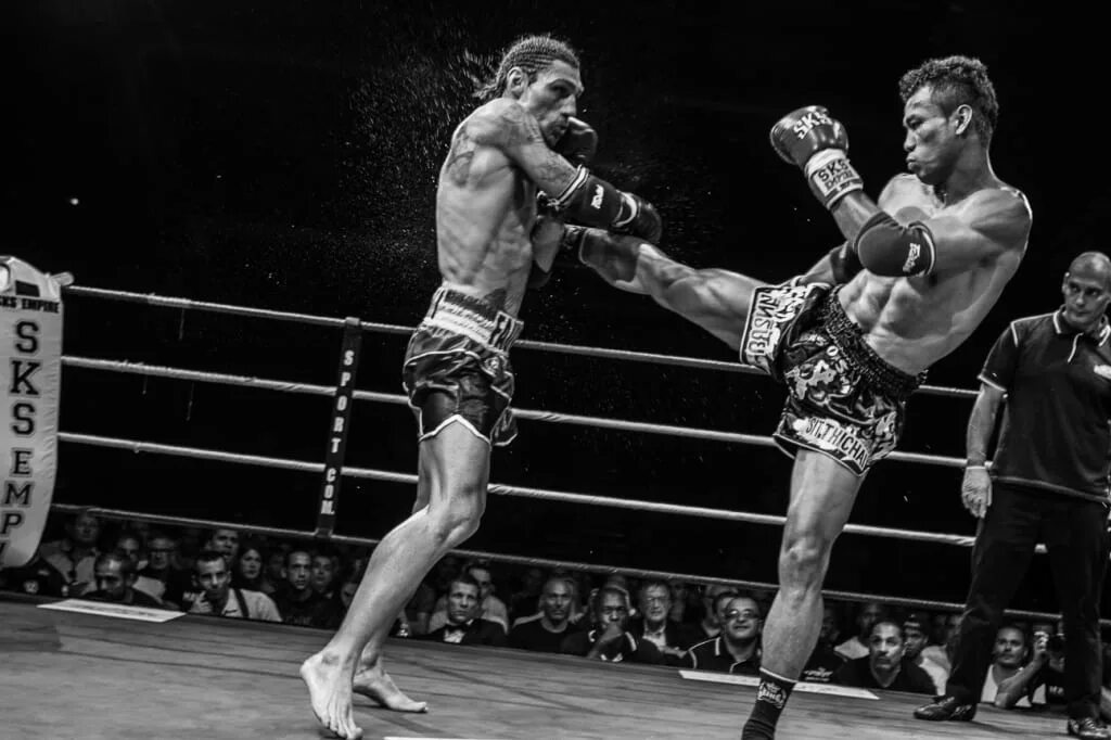 Мидл кик. Буакав лоу кик. Мидл кик это такое что в кикбоксинге. Муай тай мидл кик. Мидл кик это такое что в кикбоксинге.