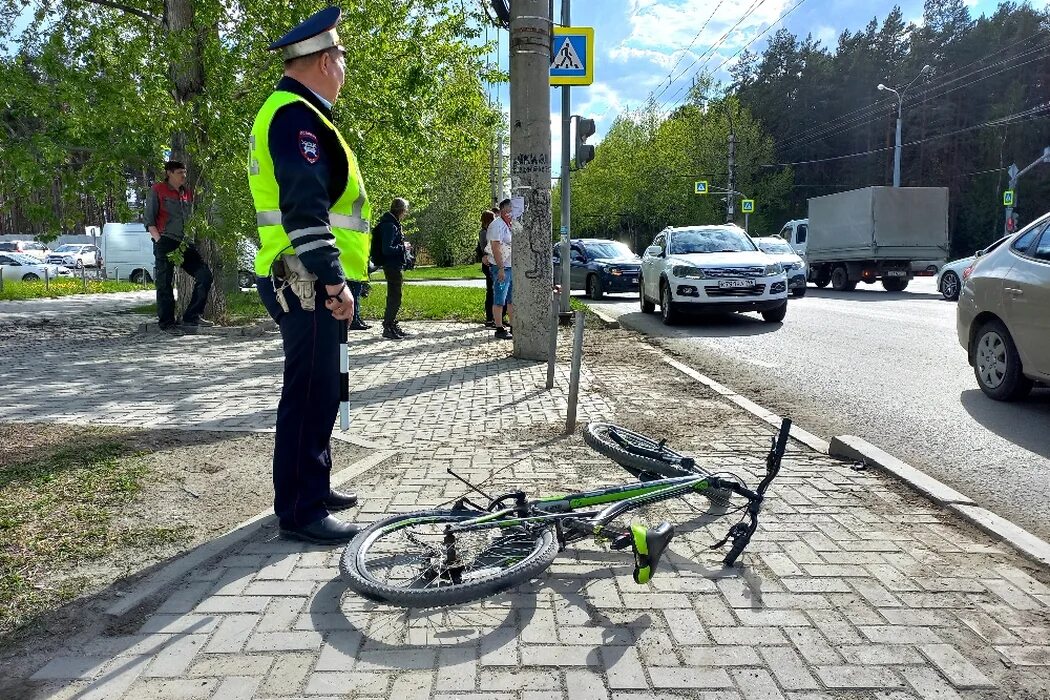 Сбитый мальчик на велосипеде. Сбили велосипедиста Екатеринбург.
