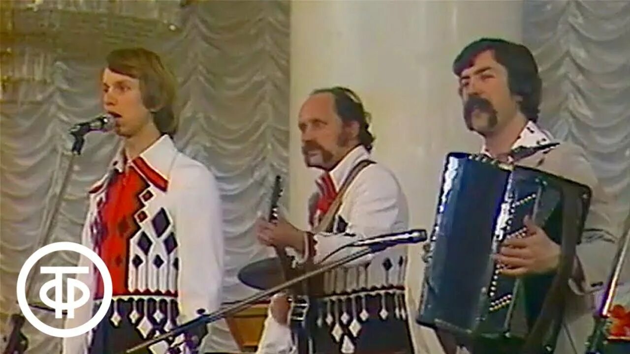 Щит и меч прожектор шарит по пригорку. Авторский вечер поэта михаила матусовского. песняры концерт матусовского. прожектор шарит осторожно по пригорку слушать.