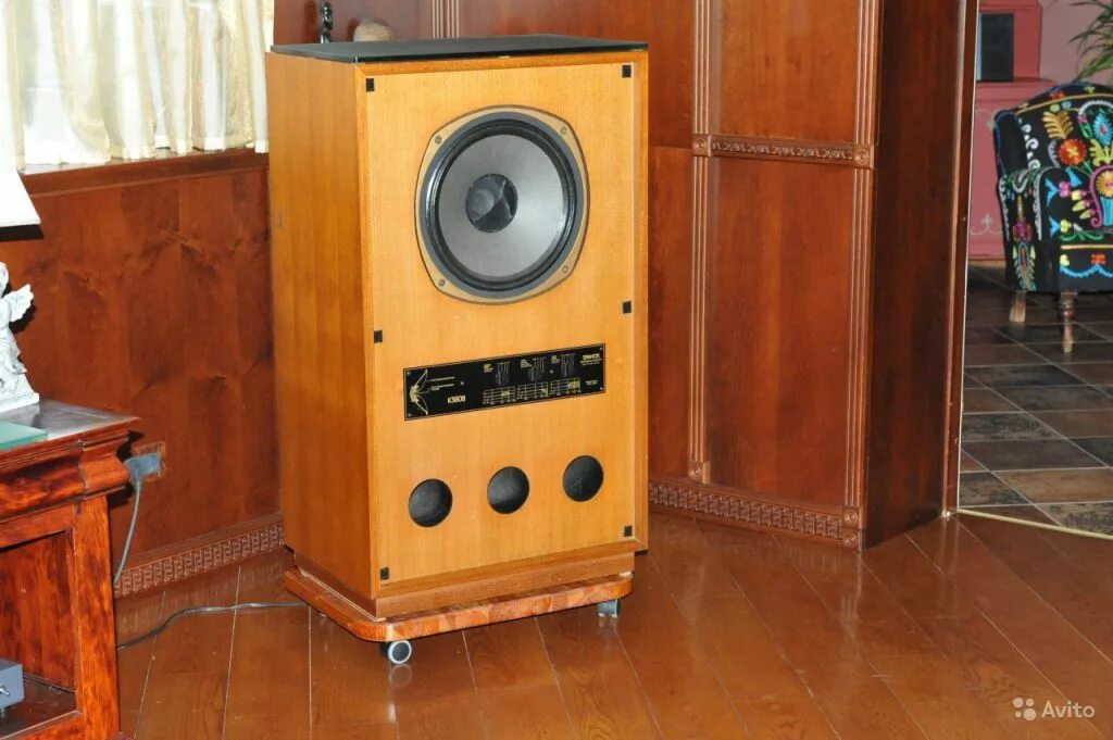 Red monitor. Tannoy srm 15. tannoy red monitor. tannoy super red monitor. super red monitor smr 15x.