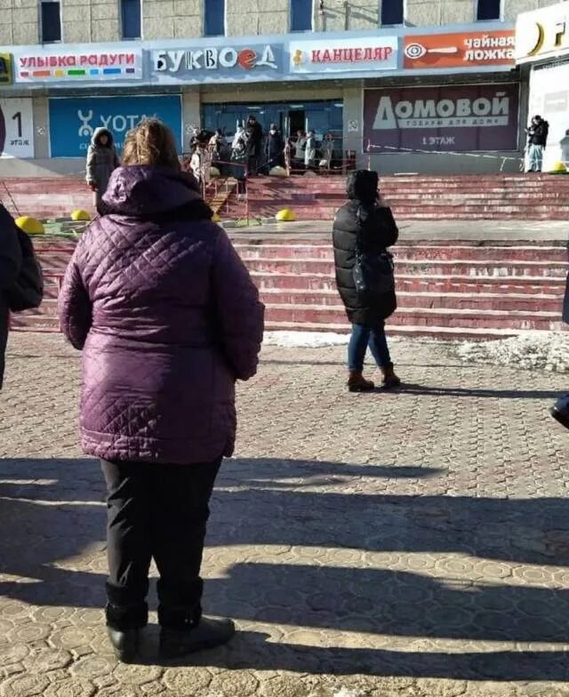 Новости великого новгорода чп53. Эвакуация из города фото. новости великого новгорода. минирование.