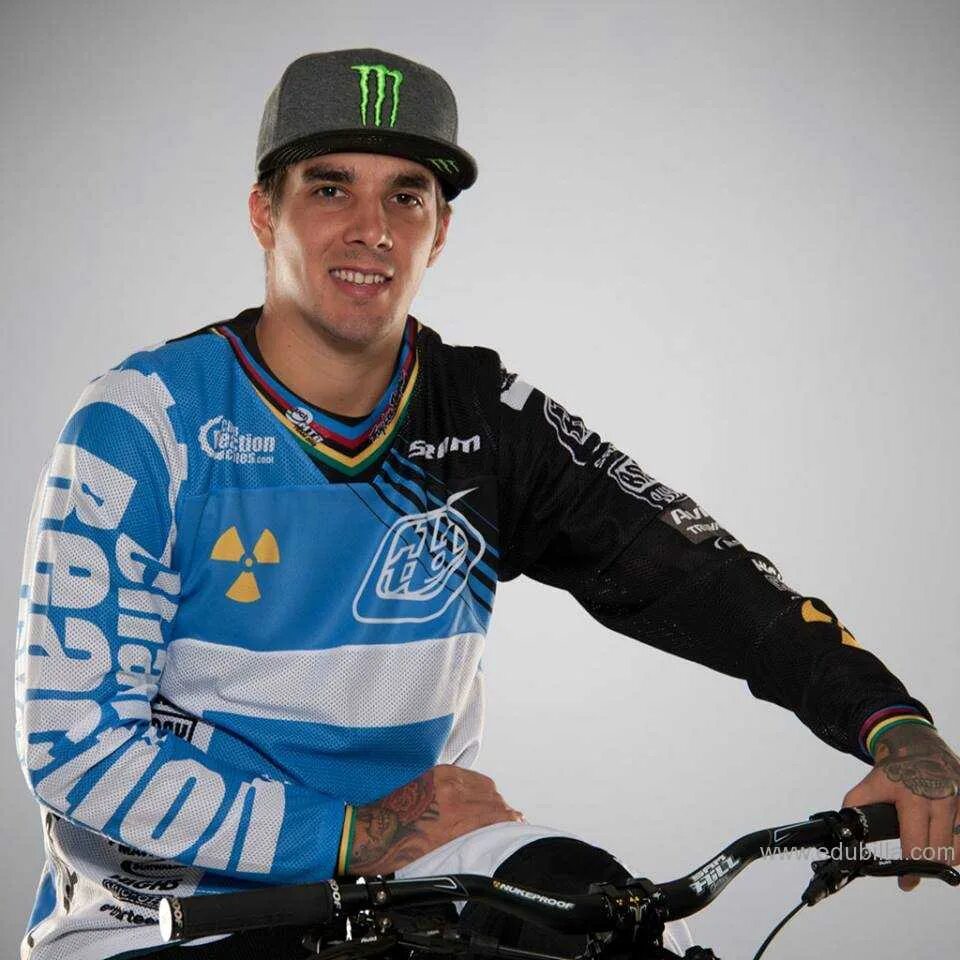 сем хил. Sam hill bike nukeproof mega 2017. Gt 29 эндуро downhill. сэм хилл даунхилл. Sam hill bike nukeproof mega 2017.