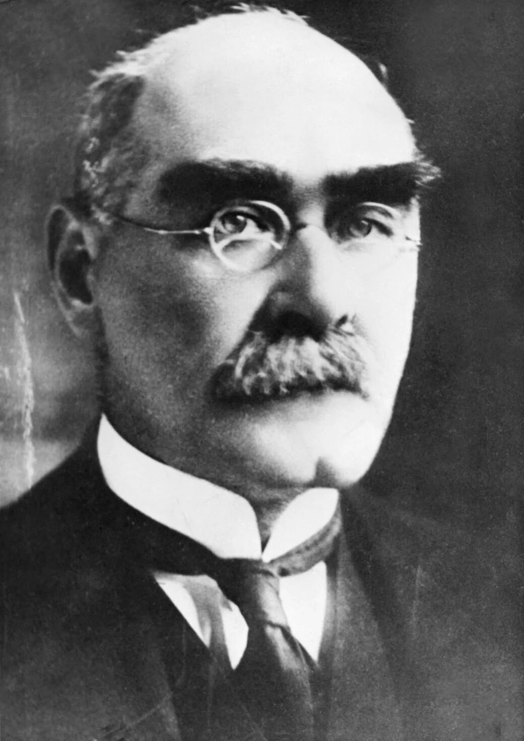 Rudyard kipling. Р киплинг портрет. Р киплинг портрет. Редьярд киплинг фото. Редьярд.