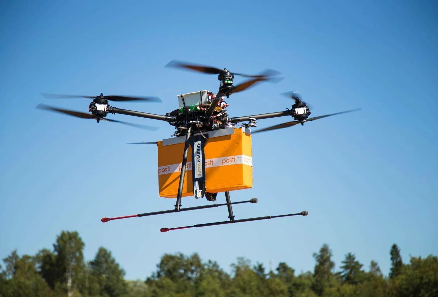 Сколько квадрокоптеров поднимающих груз в 3 кг. Грузовой беспилотник cargo uav.. грузовой дрон 100кг. квадрокоптер с грузом. беспилотник доставка.