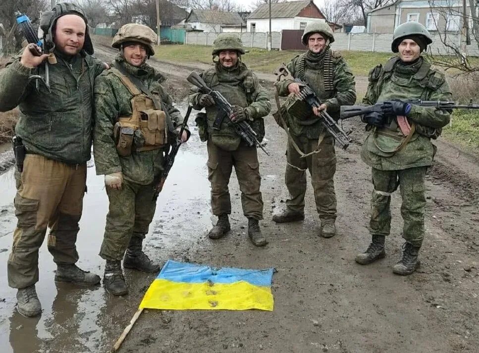 ЧВК Вагнер Бахмут. Российские войска на Украине. Военные на Украине российские войска. Российские солдаты на Украине. Реальное время новости боевых действий