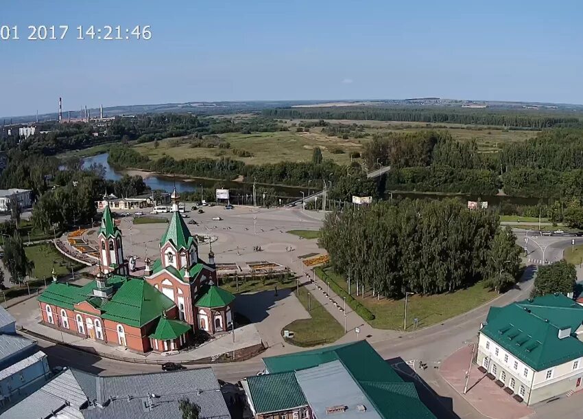Парковки сургут. Камеры на площади свободы. Камеры глазов энгельса 24. Камеры глазов. Камеры киров.