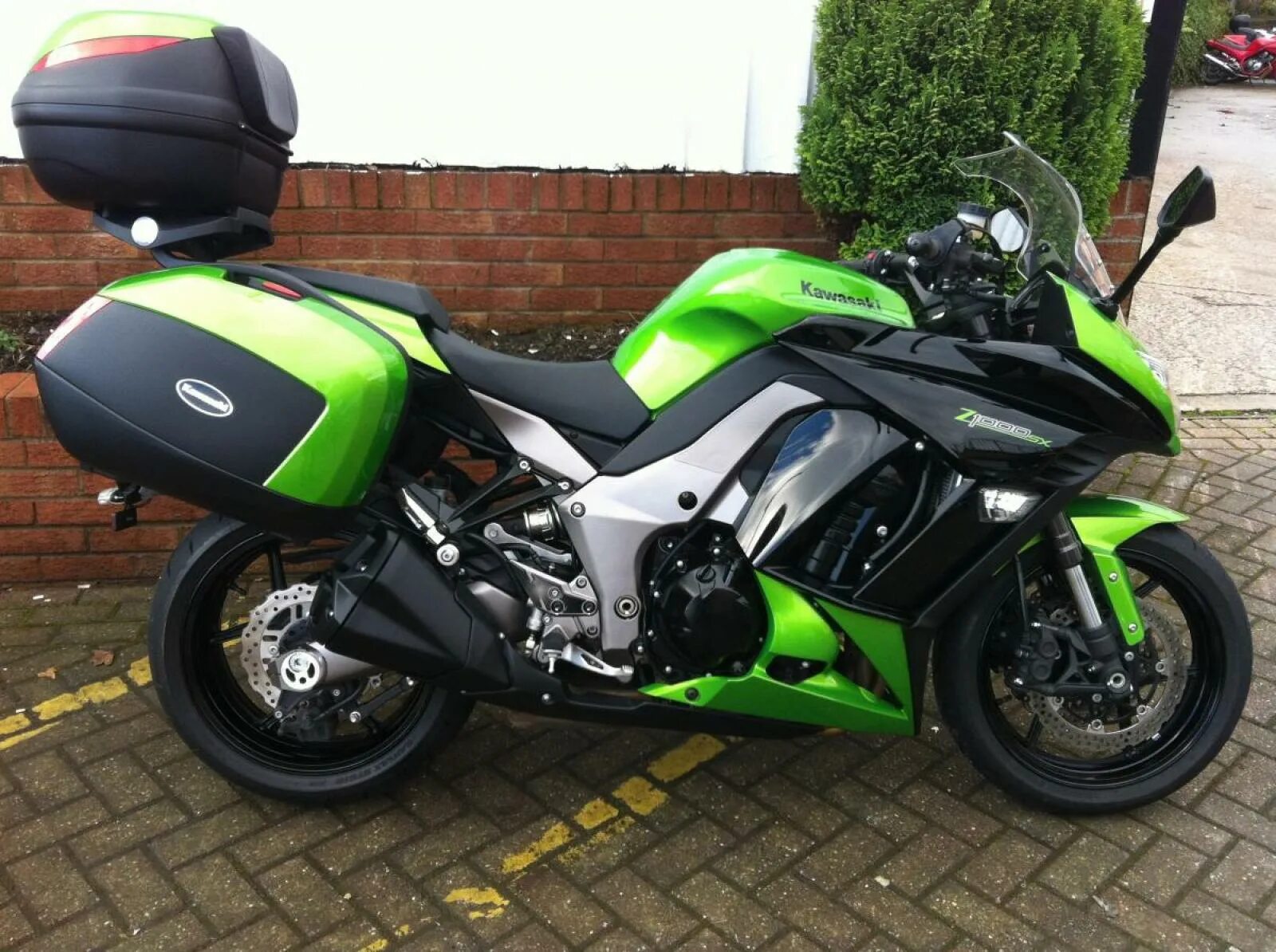 Kawasaki ninja z1000. Кавасаки 1000sx. Мотоцикл kawasaki ninja 1000. Кавасаки 1000sx. Кавасаки 1000 sx 2021.