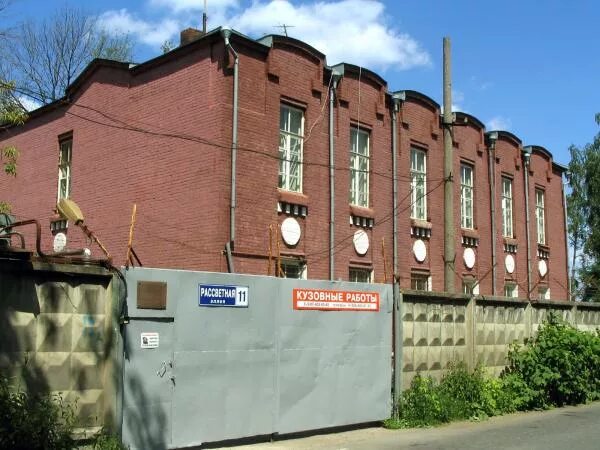 Москва рассветная аллея 5. Кусково аллея. Аллея первой маёвки 15с1. Москва рассветная аллея. Рассветная аллея 34.